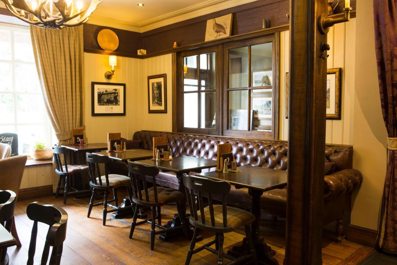 Saracens Head Hotel Beddgelert Bagian luar foto